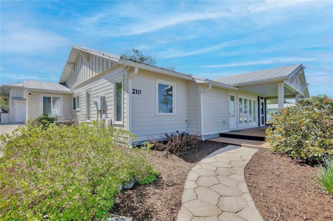 210 N Riverside Drive, Edgewater, FL 32132 Photo