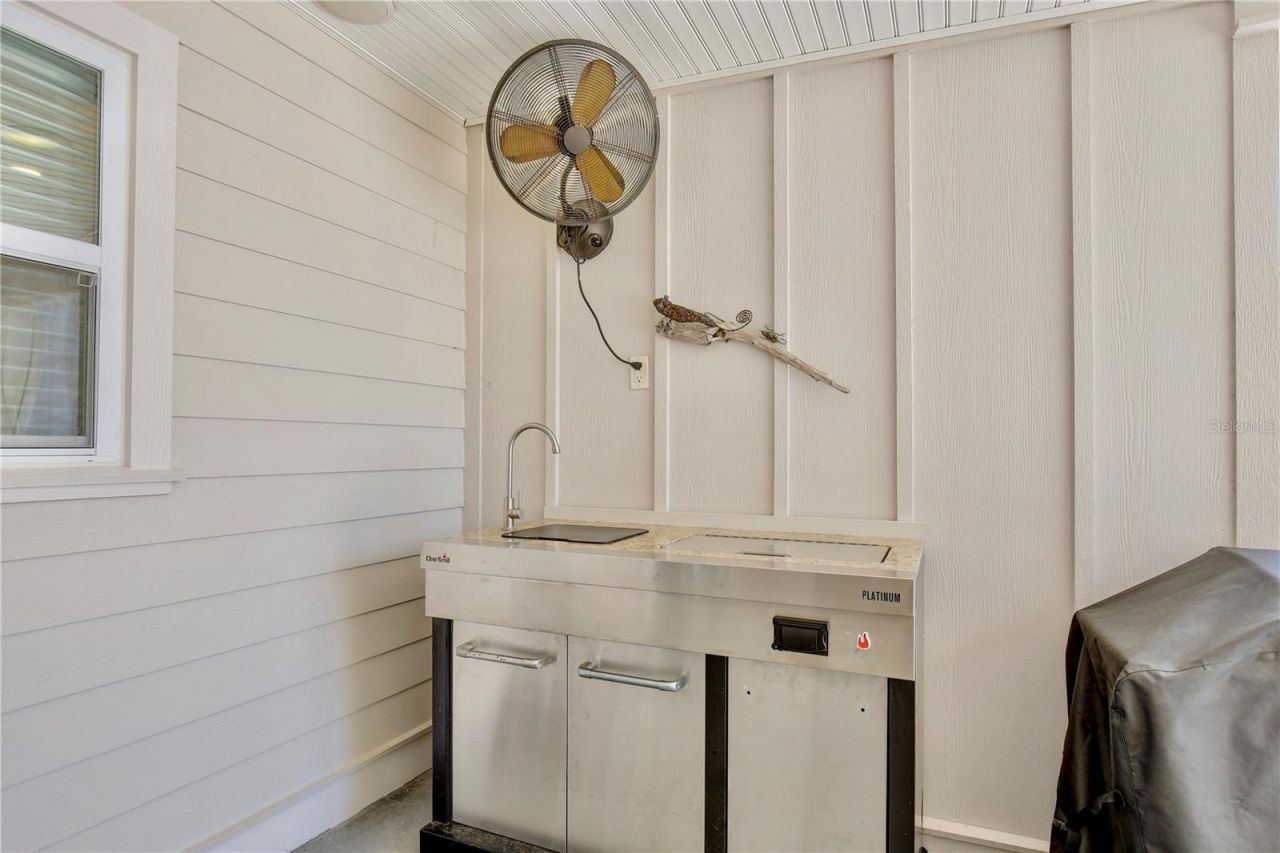 210 N Riverside Drive, Edgewater, FL 32132 Photo