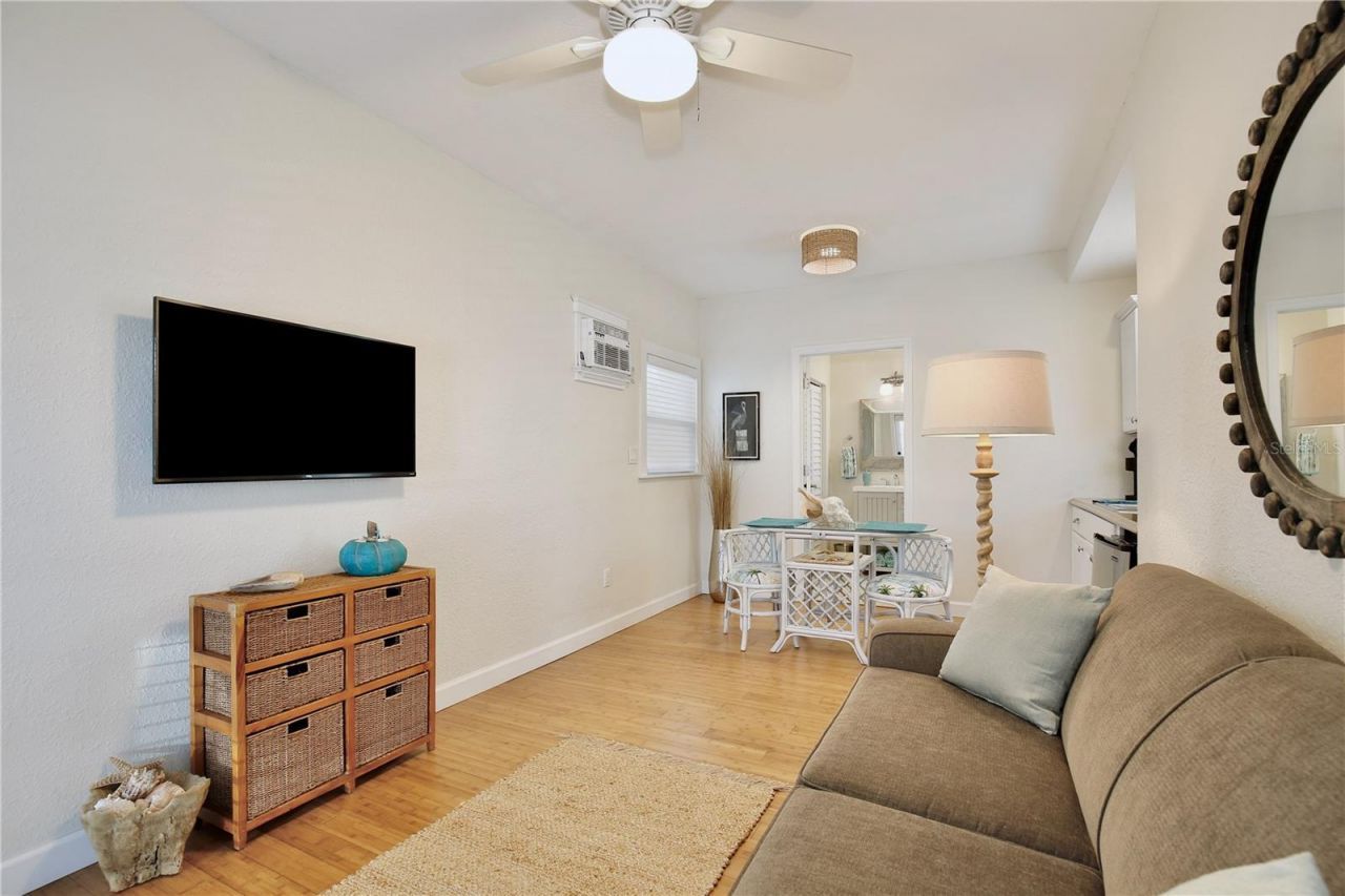 210 N Riverside Drive, Edgewater, FL 32132 Photo