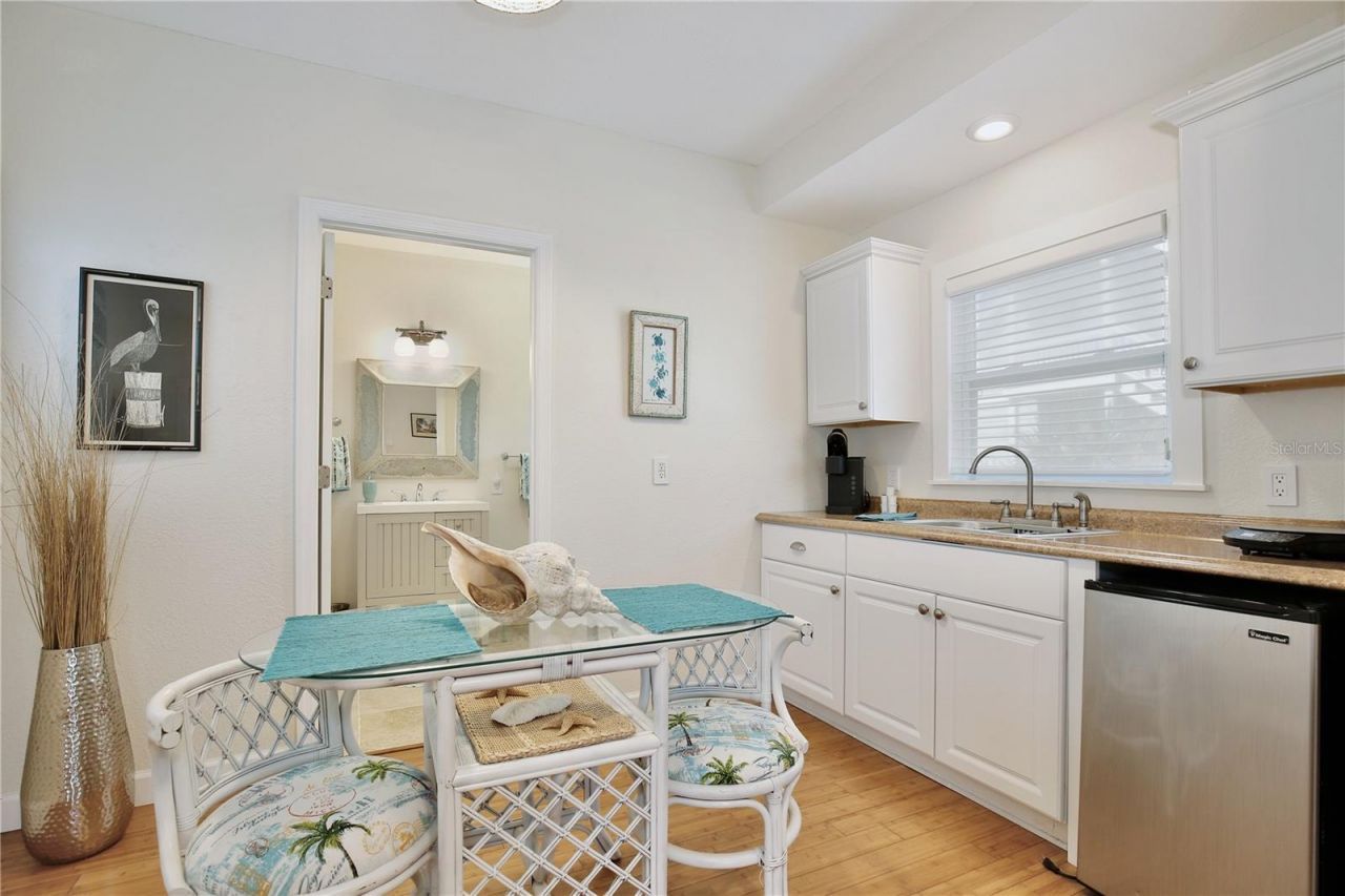 210 N Riverside Drive, Edgewater, FL 32132 Photo