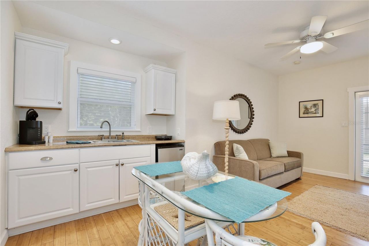 210 N Riverside Drive, Edgewater, FL 32132 Photo