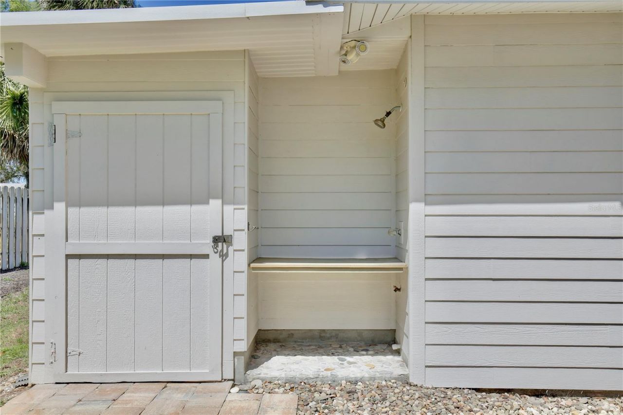 210 N Riverside Drive, Edgewater, FL 32132 Photo