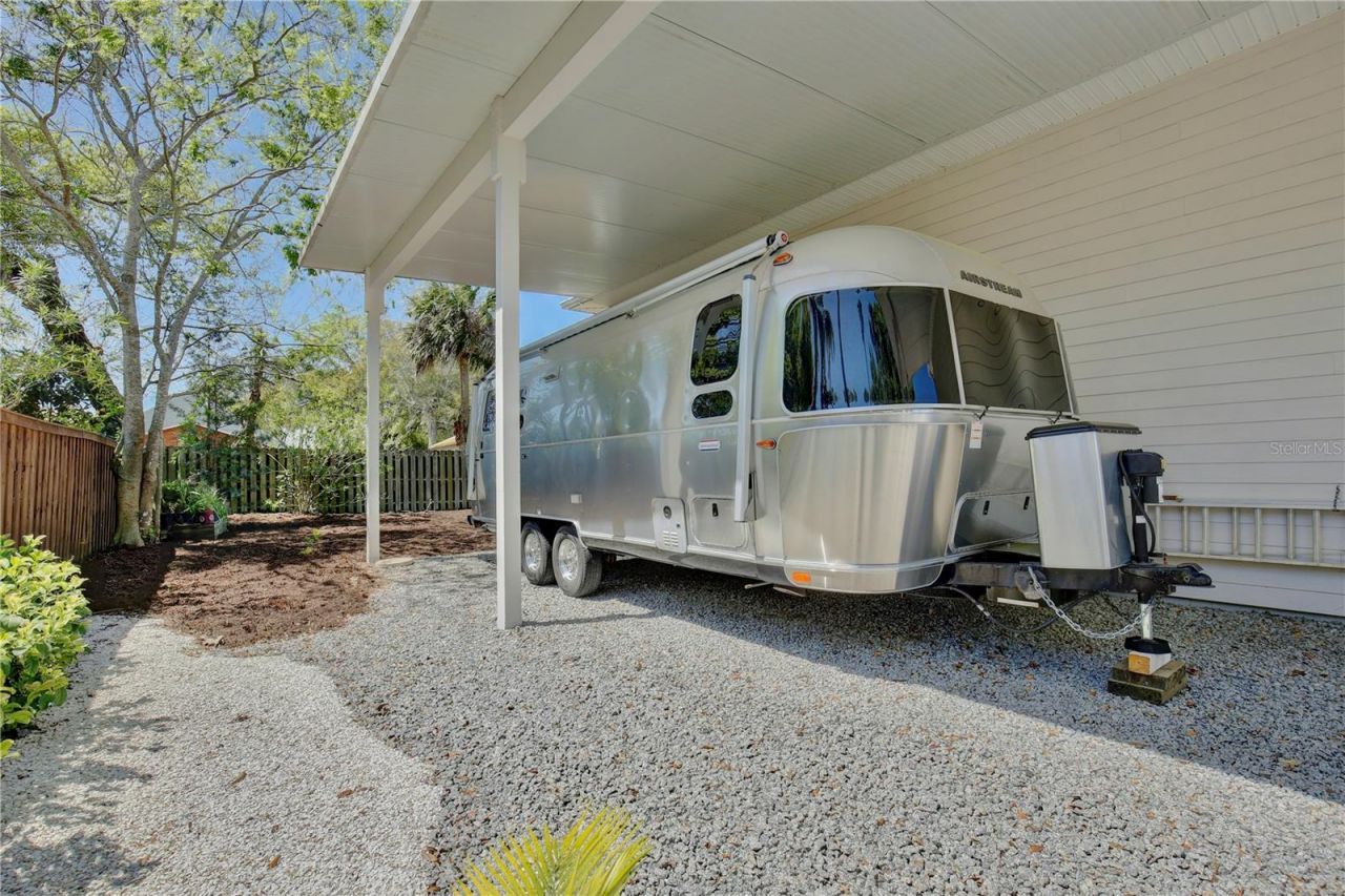 210 N Riverside Drive, Edgewater, FL 32132 Photo