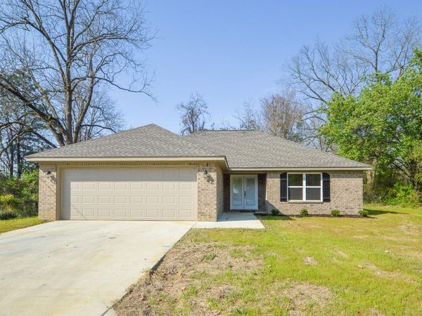 102 Price St, Starkville, MS 39759