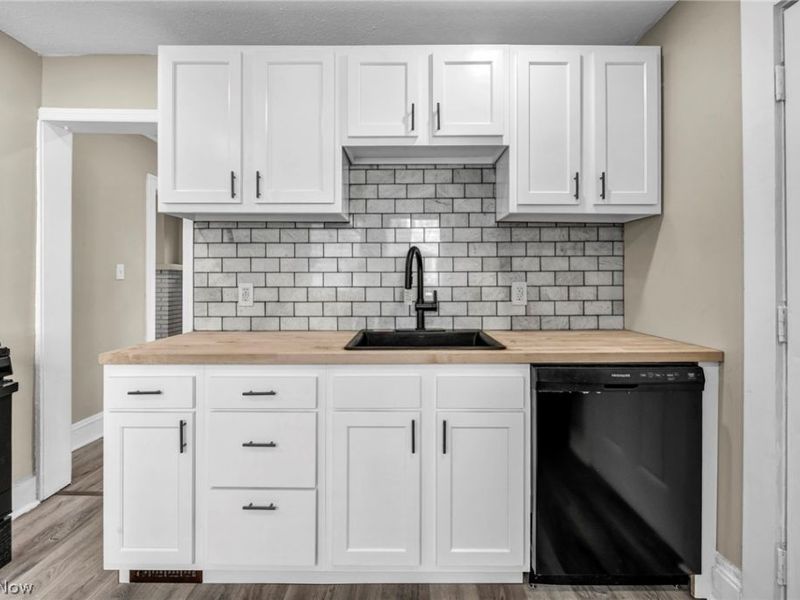 13620 S Parkway Drive, Garfield Heights, OH 44105 Photo 10