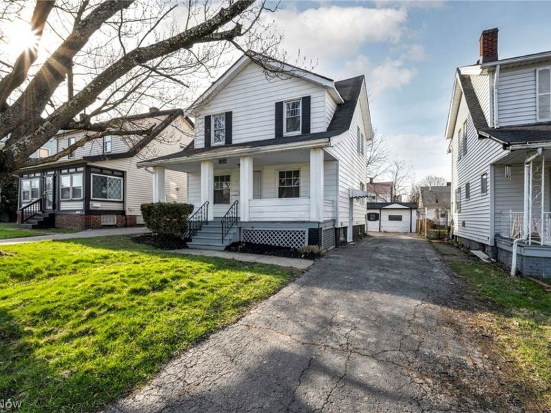 13620 S Parkway Drive, Garfield Heights, OH 44105 Photo 2