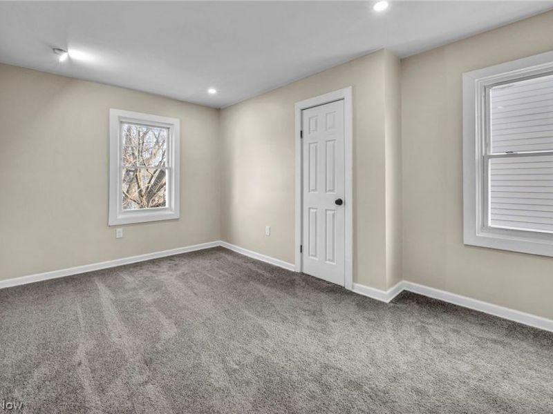 13620 S Parkway Drive, Garfield Heights, OH 44105 Photo 23