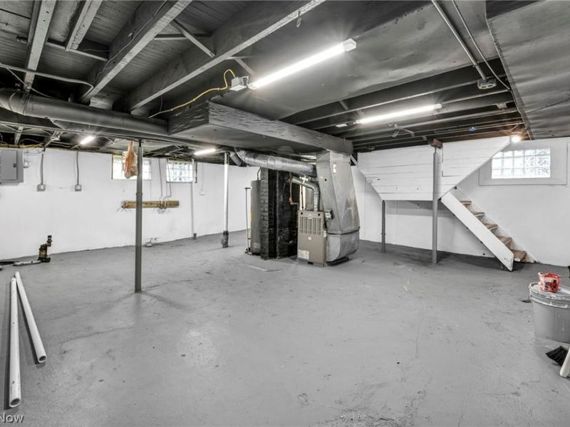 13620 S Parkway Drive, Garfield Heights, OH 44105 Photo 30