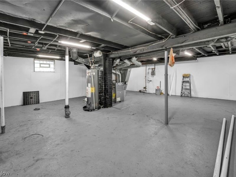 13620 S Parkway Drive, Garfield Heights, OH 44105 Photo 31