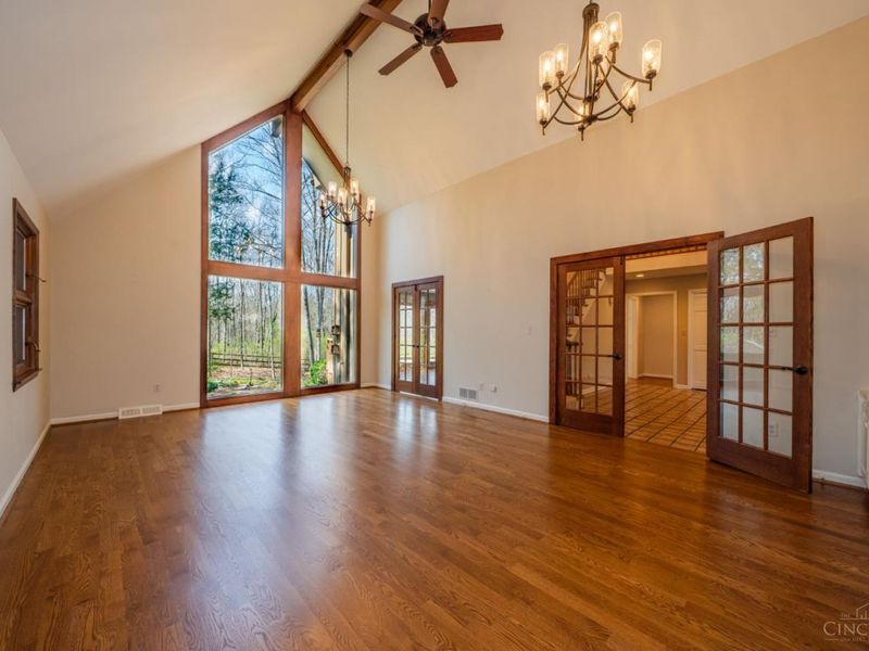 6853 Cloister Cliffs Drive, Madison Twp, OH 45042 Photo 13