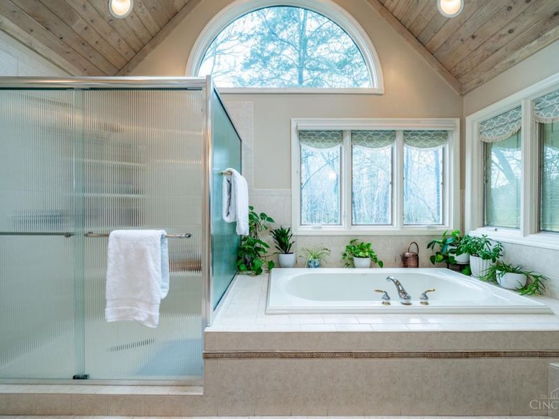 6853 Cloister Cliffs Drive, Madison Twp, OH 45042 Photo 5