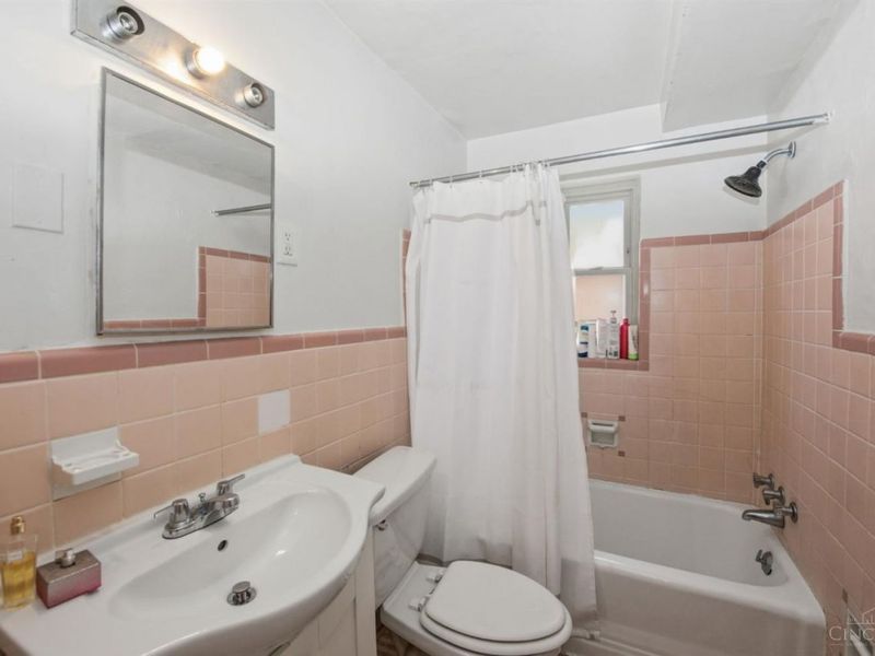 1013 Tennessee Avenue, Cincinnati, OH 45229 Photo 15