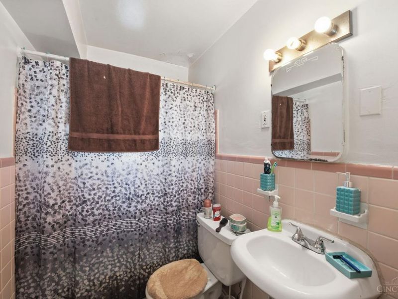 1013 Tennessee Avenue, Cincinnati, OH 45229 Photo 9