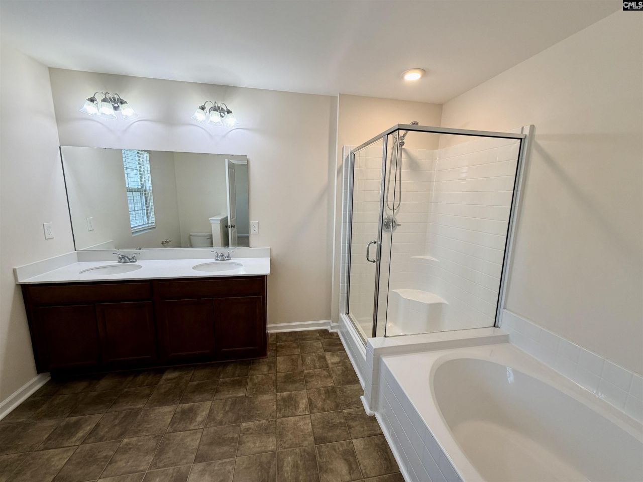 1073 Roscoe Road  Photo 13