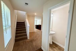 1073 Roscoe Road  photo 4