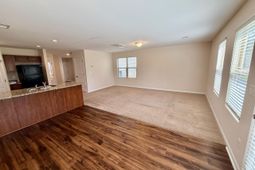 1073 Roscoe Road  photo 4