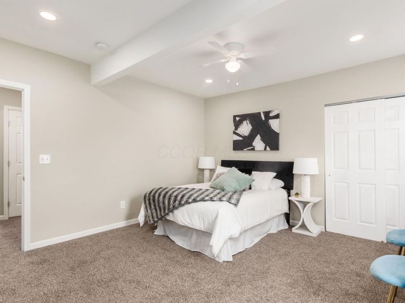 557 E Gates Street , Columbus, OH 43206 Photo 15