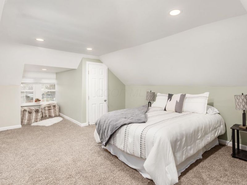 557 E Gates Street , Columbus, OH 43206 Photo 18