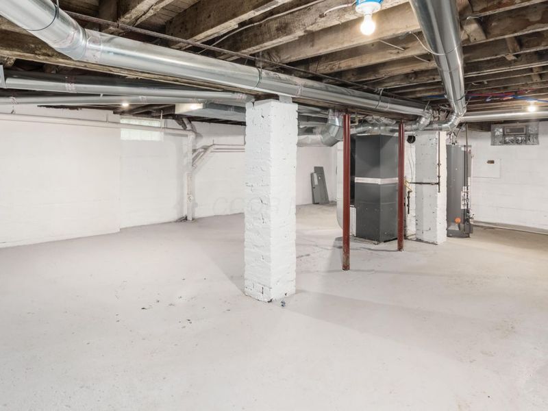 557 E Gates Street , Columbus, OH 43206 Photo 21