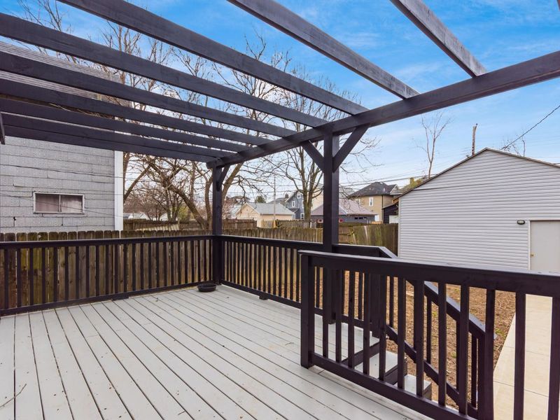 557 E Gates Street , Columbus, OH 43206 Photo 23