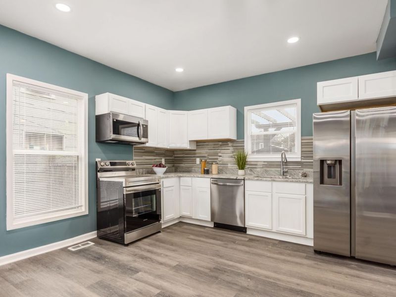 557 E Gates Street , Columbus, OH 43206 Photo 7