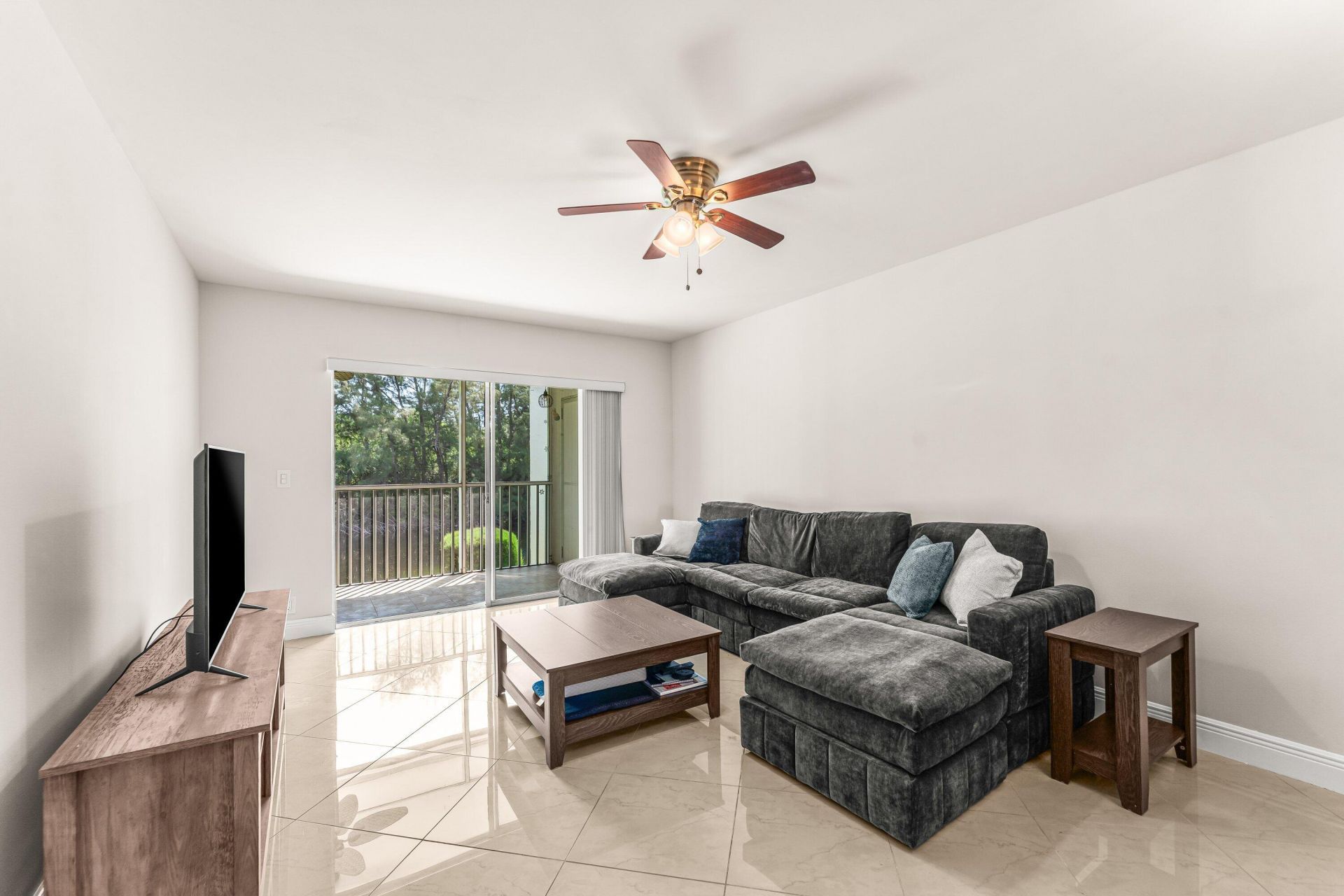 130 Lake Meryl Drive, Unit 228, West Palm Beach, FL 33411 Photo