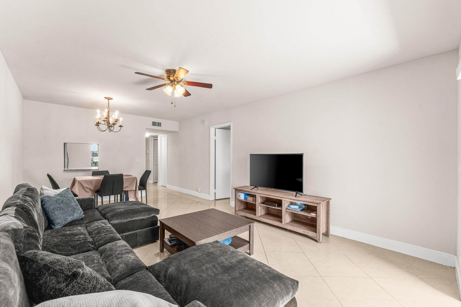 130 Lake Meryl Drive, Unit 228, West Palm Beach, FL 33411 Photo