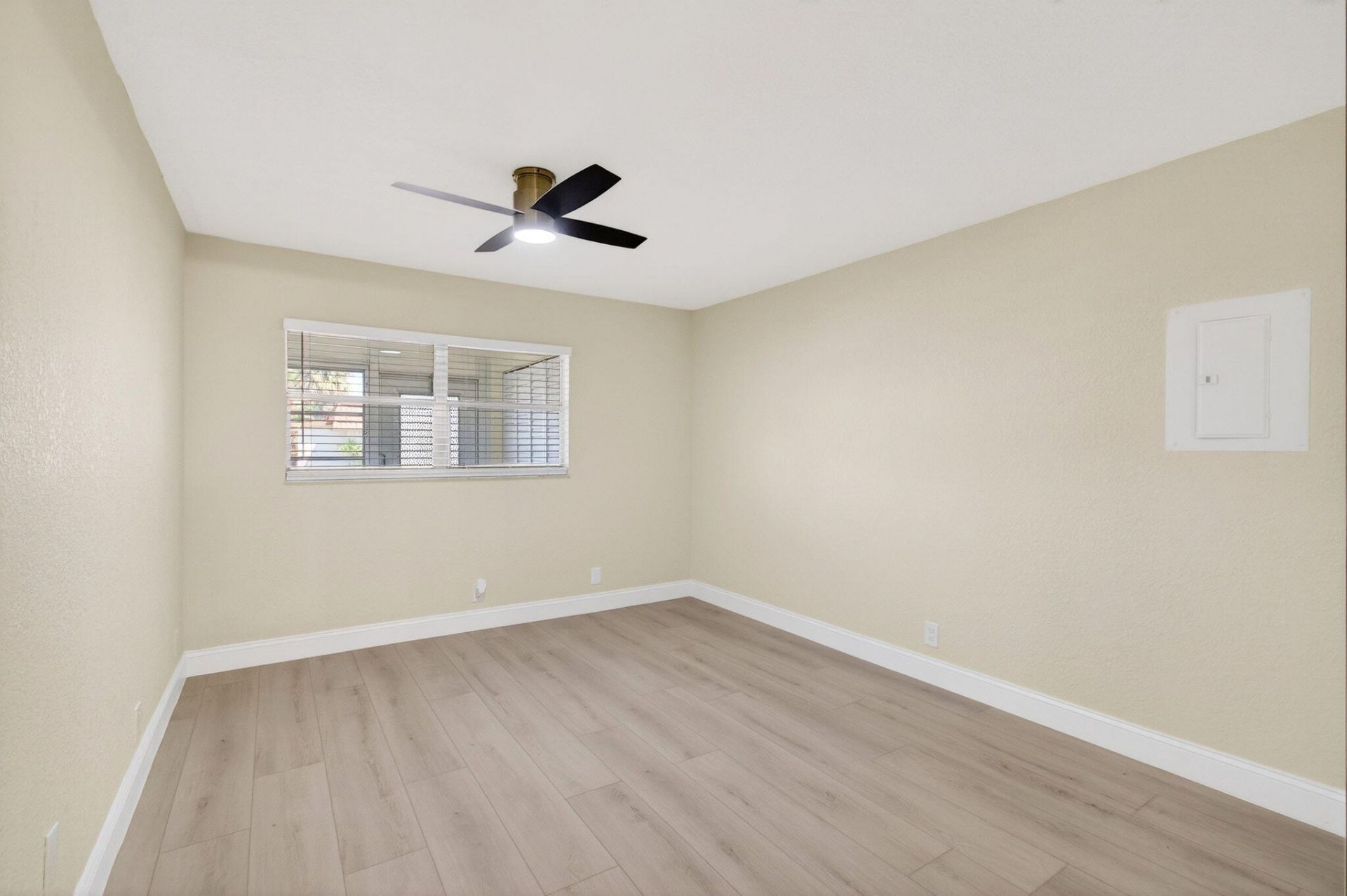 225 Seville Boulevard, Unit J, Delray Beach, FL 33446 Photo