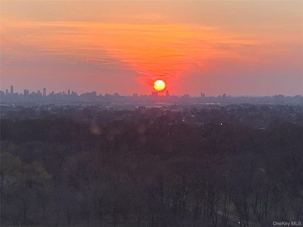 2 Bay Club Drive, Unit 17P, Bayside, NY 11360