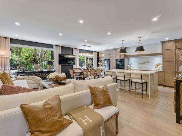 3028 NE Quayside Ln , Unit 34, Miami, FL 33138