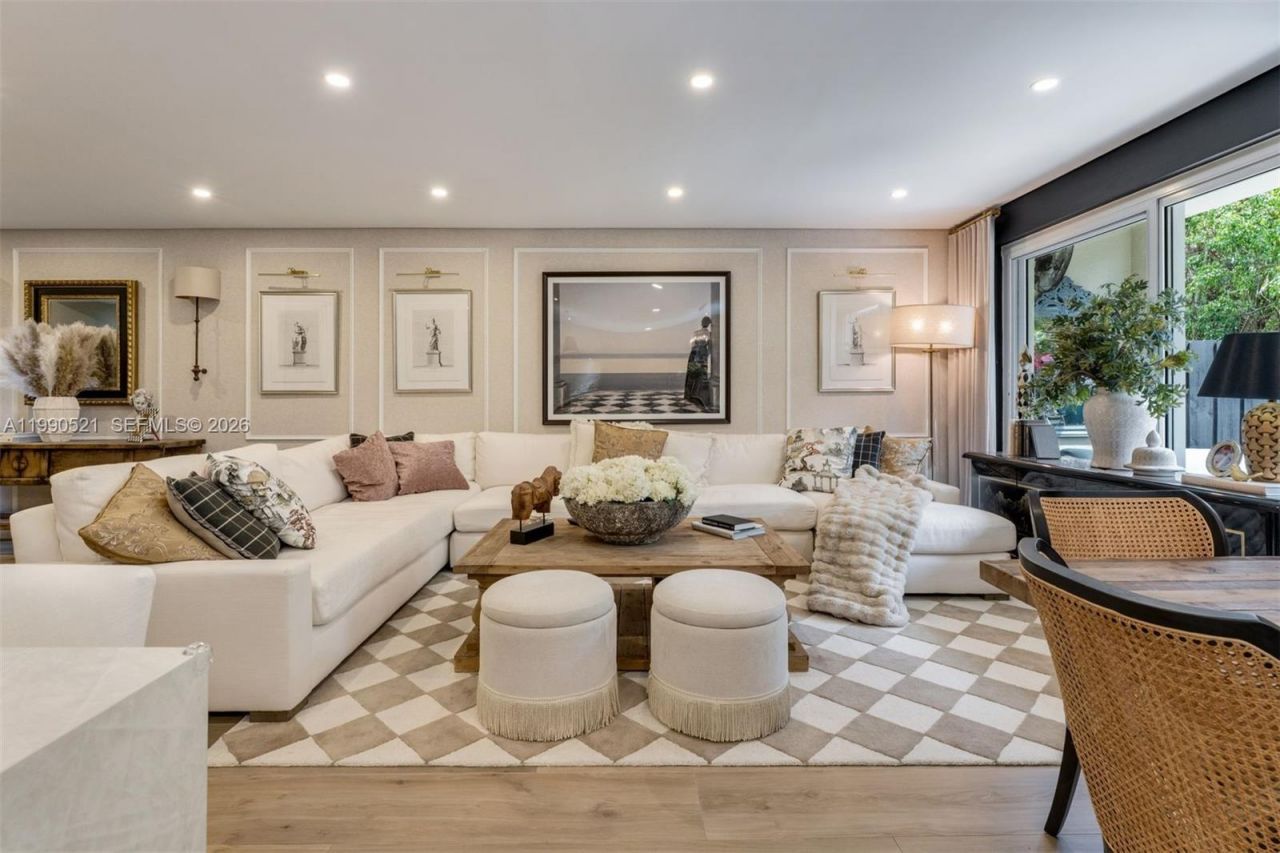 3028 NE Quayside Ln , Unit 34, Miami, FL 33138 Photo