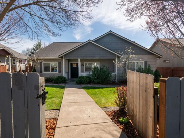 584 Barton Road, Eagle Point, OR 97524