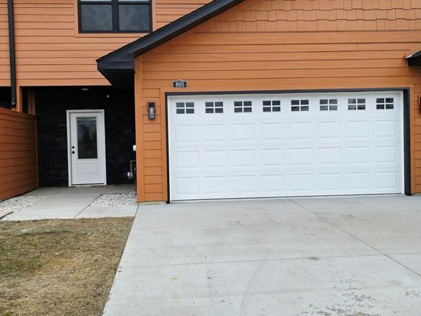 805 Viburnum Street, Belle Plaine, MN 56011