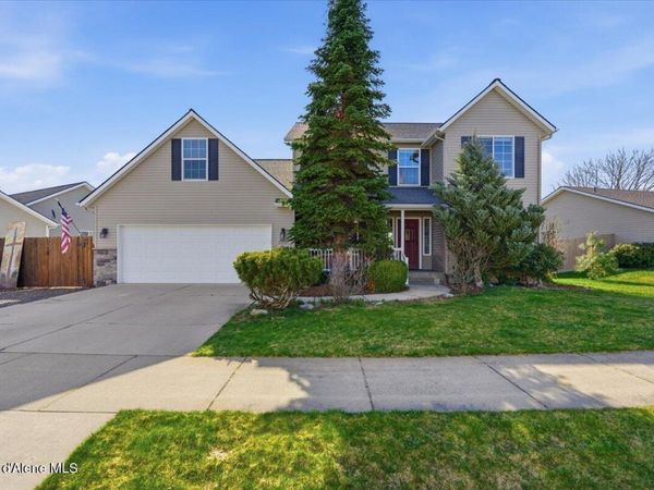 2472 W Warwick Ct, Hayden, ID 83835