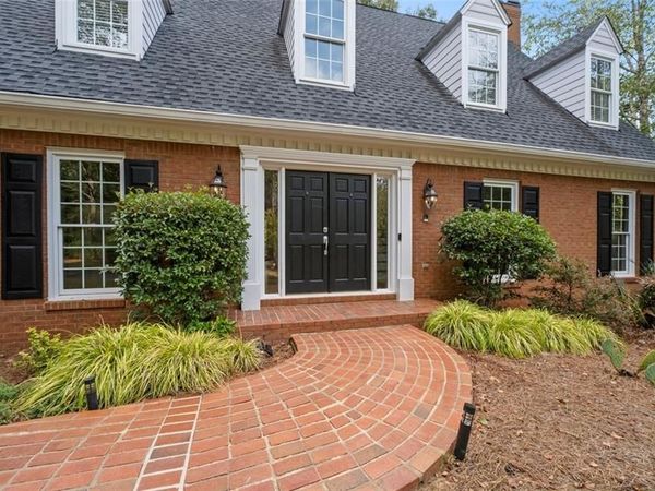 8705 River Bluff Lane, Roswell, GA 30076