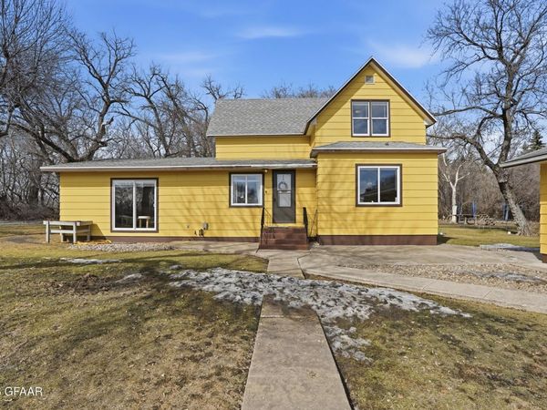 2620 5TH Avenue NE, Northwood, ND 58267