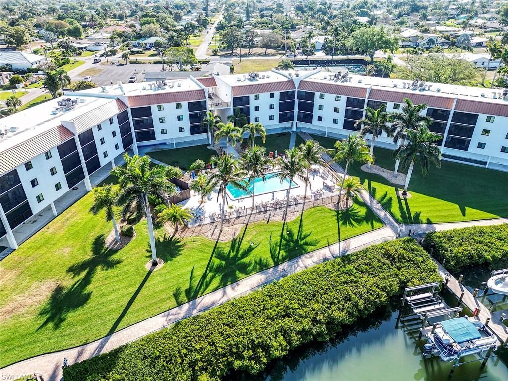 226 3rd St, Unit 215, Bonita Springs, FL 34134 Photo