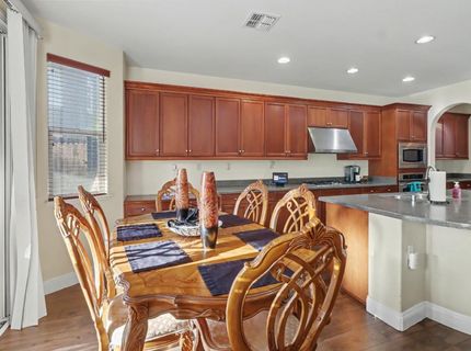 6829 Salvaterra Cir, Elk Grove, CA 95757 Photo