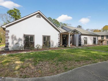 2320 Copper Trail Lane, Buford, GA 30519