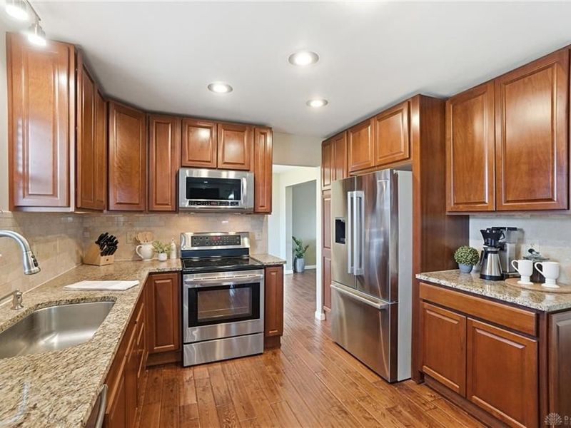 2275 Bluewing Drive, Beavercreek, OH 45431 Photo 13