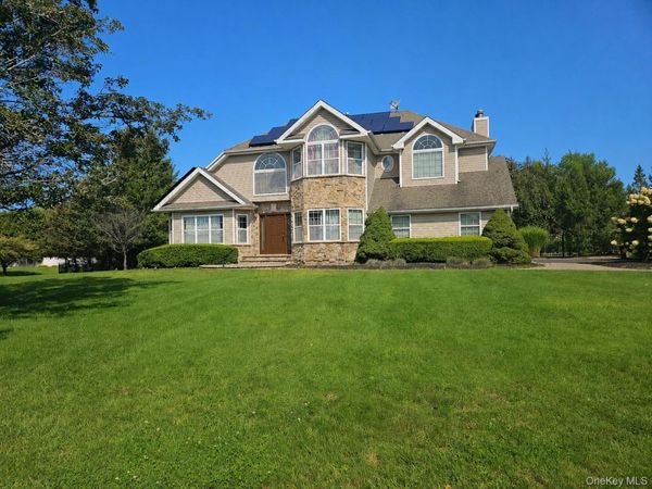 1 Holly Court, Miller Place, NY 11764
