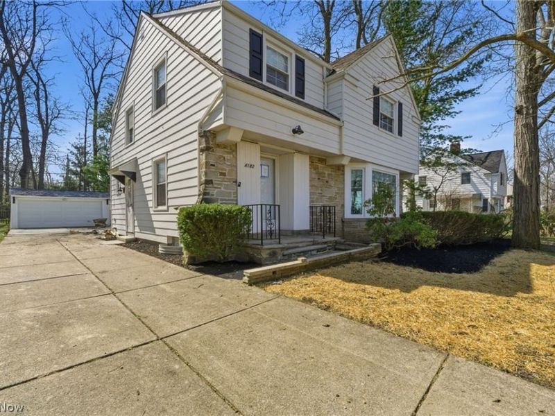 4182 Silsby Road, University Heights, OH 44118 Photo 2