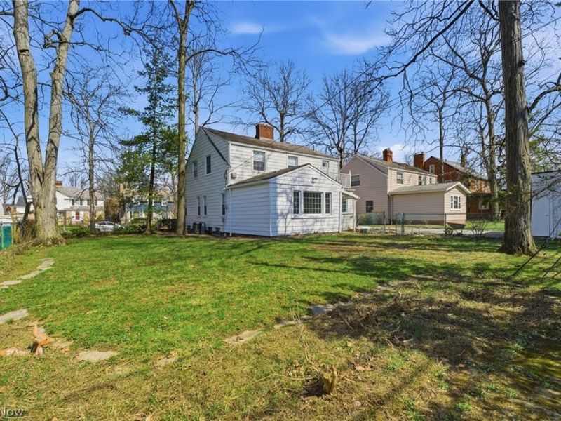 4182 Silsby Road, University Heights, OH 44118 Photo 4