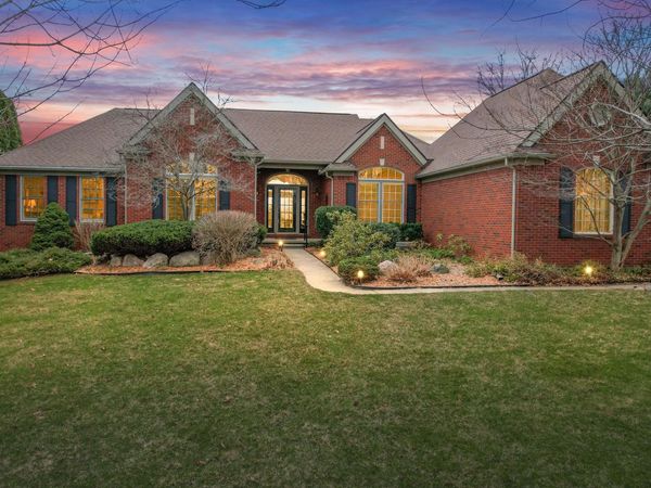 4981 St Annes Court, Ann Arbor, MI 48103