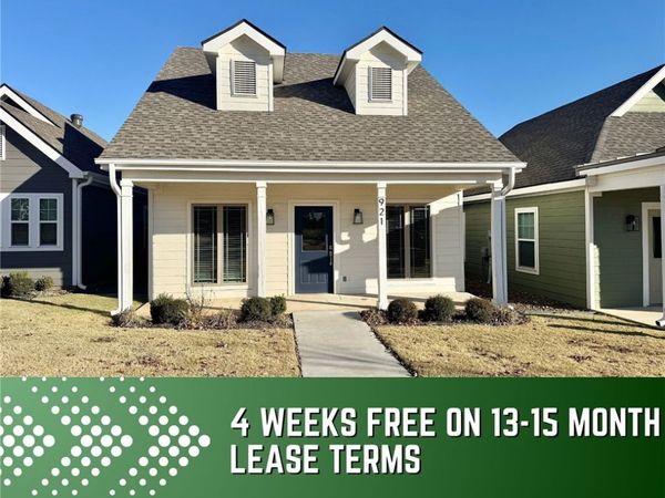 921 NE Heights Lane , Bentonville, AR 72712