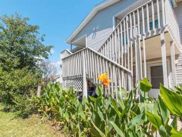 1301 REDWOOD LN , Unit E, Gulf Breeze, FL 32563