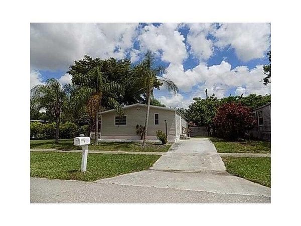 10480 S 228th Lane, Boca Raton, FL 33428