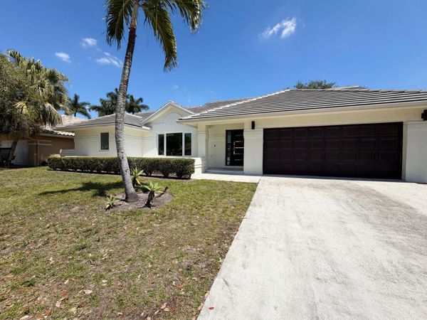 1179 NW 161st Avenue, Pembroke Pines, FL 33028