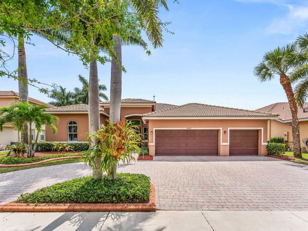 10487 Cypress Lakes Preserve Drive, Lake Worth, FL 33449