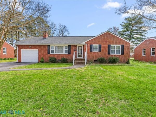 9 Terrace Drive, Poquoson, VA 23662